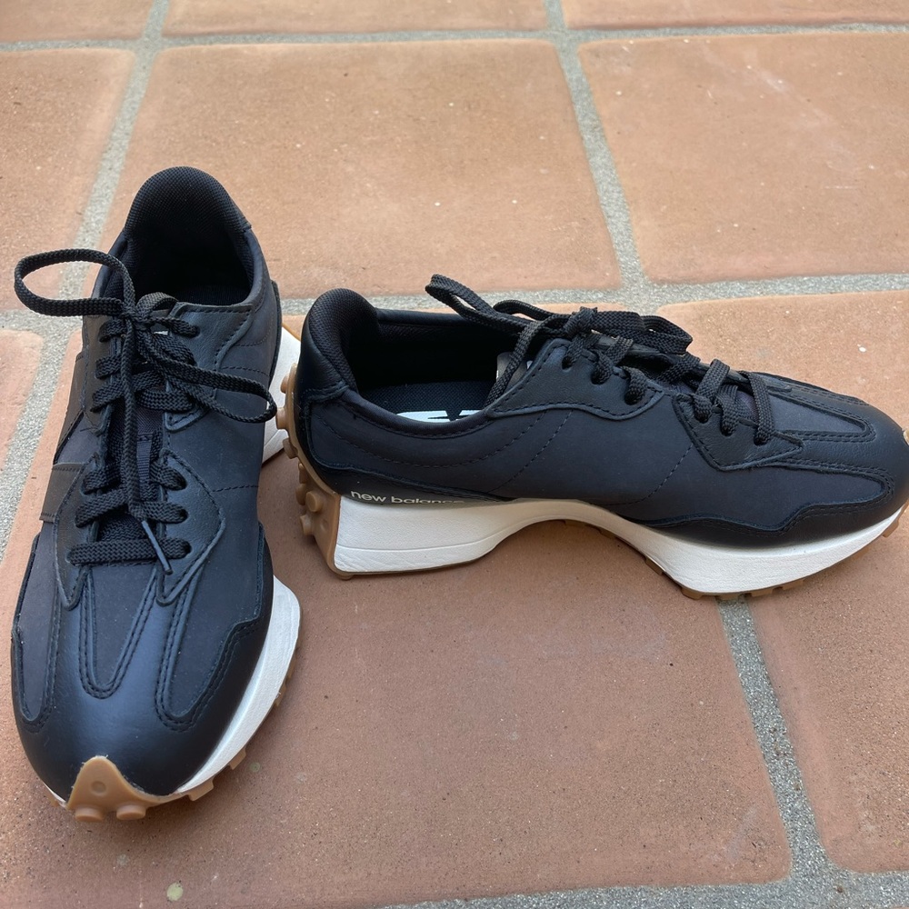 New Balance Black Sneakers